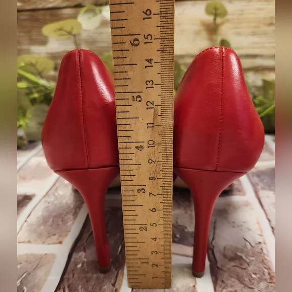 27 Edit Red Leather Pointed Toe Pumps Size 6 - Picture 5 of 10